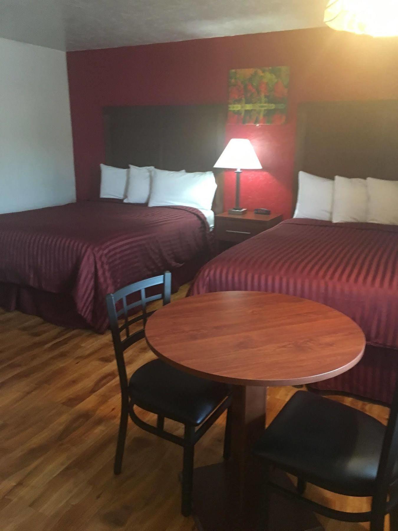 Red Carpet Inn Medford Kültér fotó